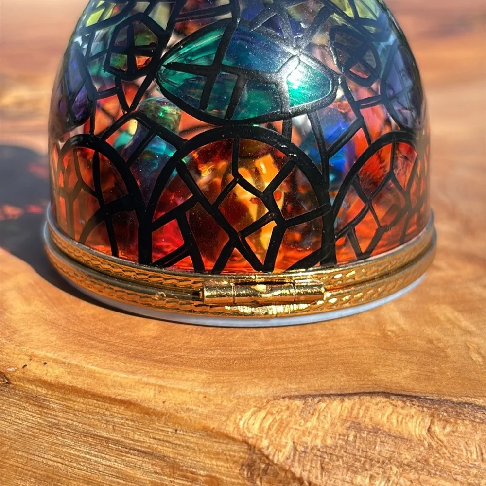 Rochard Limoges Porcelain Nativity Dome Limoges Box